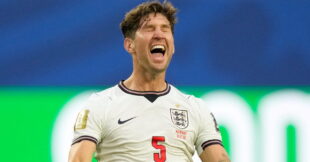 جون ستونز لاعب منتخب إنجلترا لكرة القدم