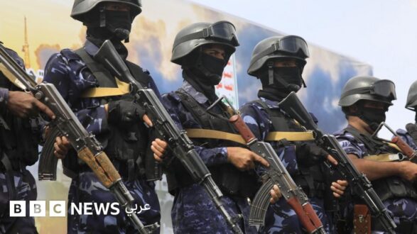 خريطة توضح مضيق باب المندب والبحر الأحمر مع سفن
