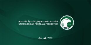 صورة تجمع رئيس الفيفا جياني إنفانتينو ورئيس الاتحاد السعودي لكرة القدم