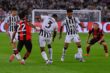 لاعب يوفنتوس يحتفل بتسجيل هدف التعادل ضد ميلان