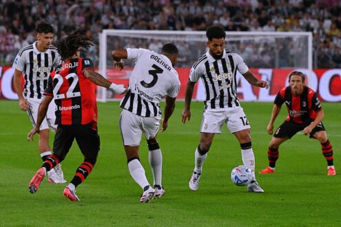 يوفنتوس 1-1 ميلان: تعادل مثير في الوقت القاتل يحافظ على سجلهما الخالي من الهزائم