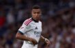 كيليان مبابي لاعب ريال مدريد يحتفل بهدف